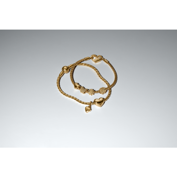Round Clasp Wing Chain Bracelet